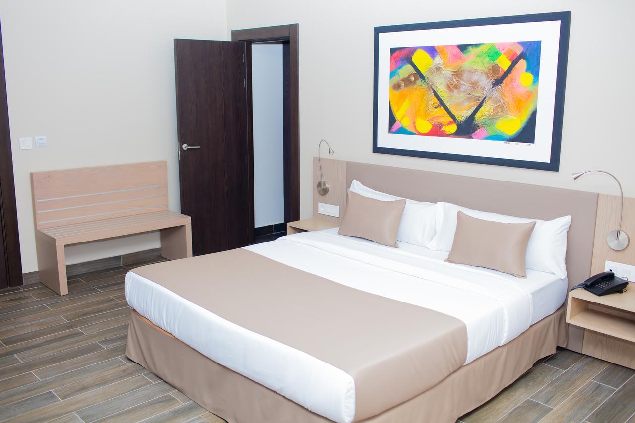 Fly Hotel Libreville Exterior photo